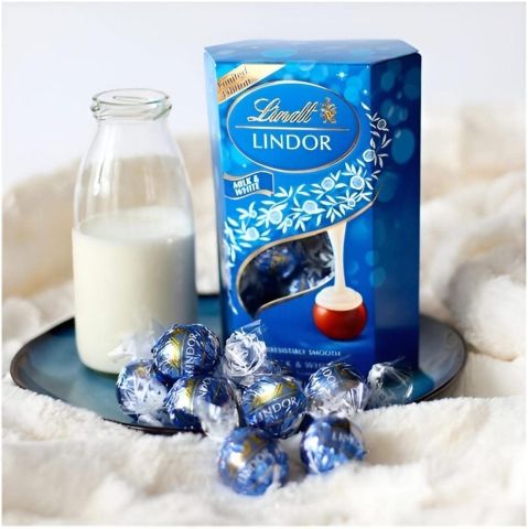 Lindt Lindor Milk & White Truffles 200g